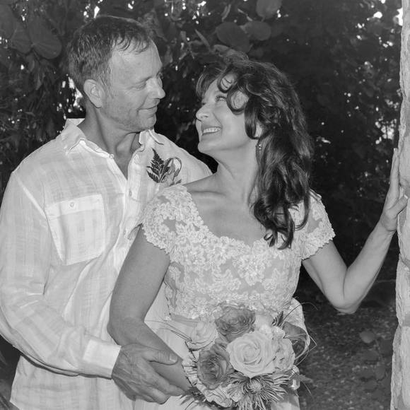 Meet your Posher, Julie - Picture 1 of 1